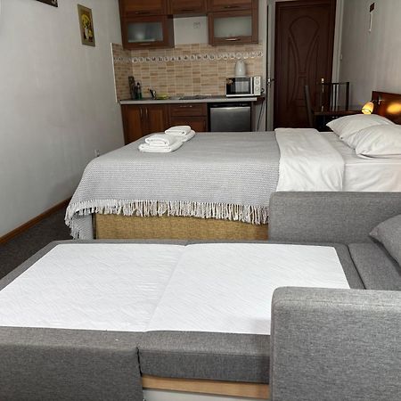 Авіа Apartment Uzhhorod Exterior photo